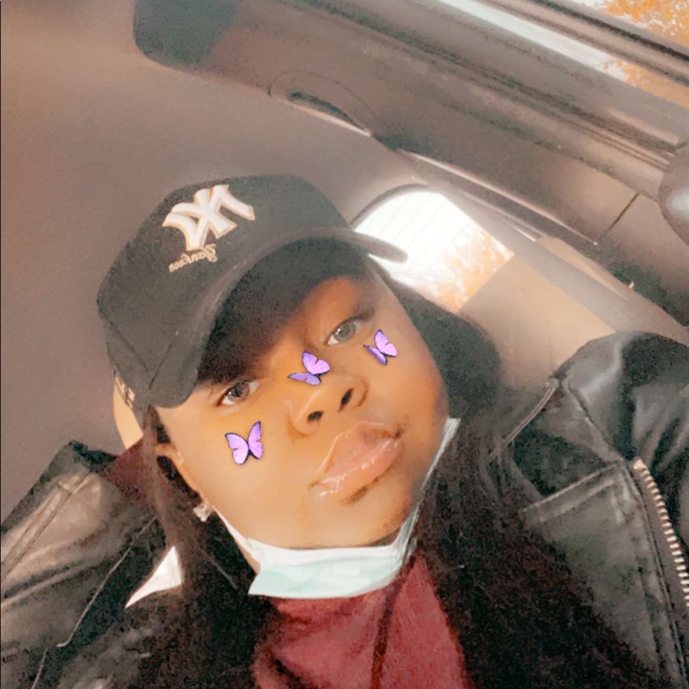 Meet your Posher, Raynique